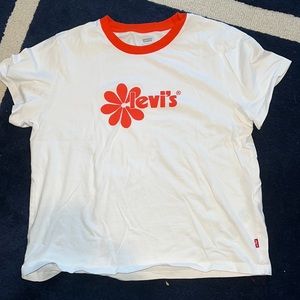 Levi’s Graphic Tee, LIKE NEW!